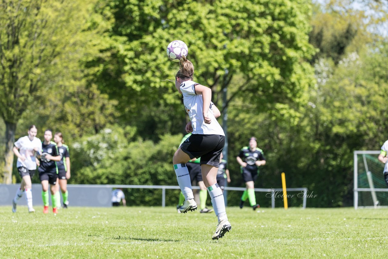 Bild 310 - wBJ SV Henstedt Ulzburg - FSG Oldendorf Itzehoe : Ergebnis: 6:3